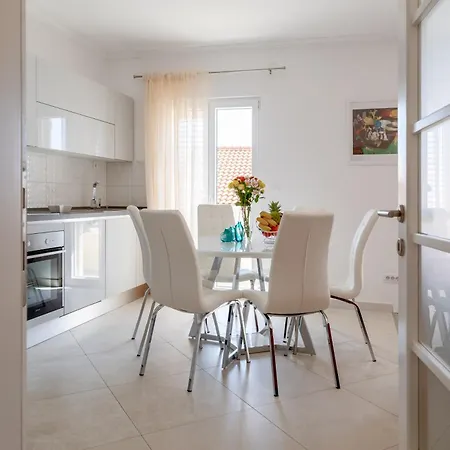 Apartment Pavlovic *